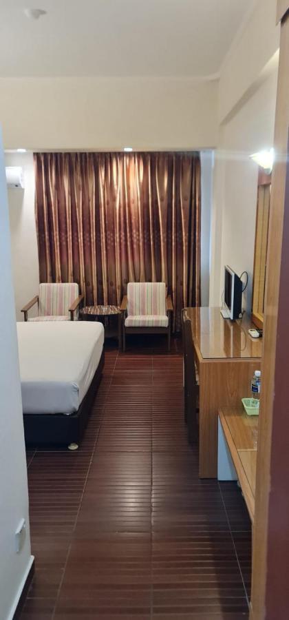Paradise Hotel Tanjung Pinang Εξωτερικό φωτογραφία