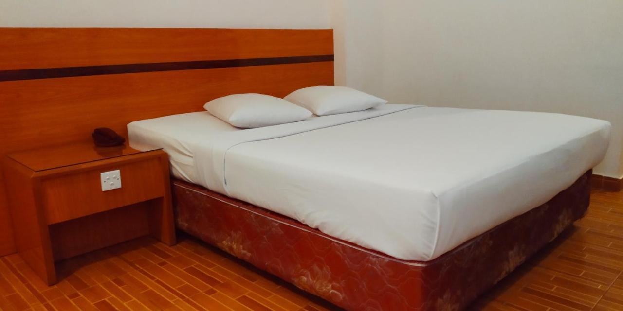 Paradise Hotel Tanjung Pinang Εξωτερικό φωτογραφία
