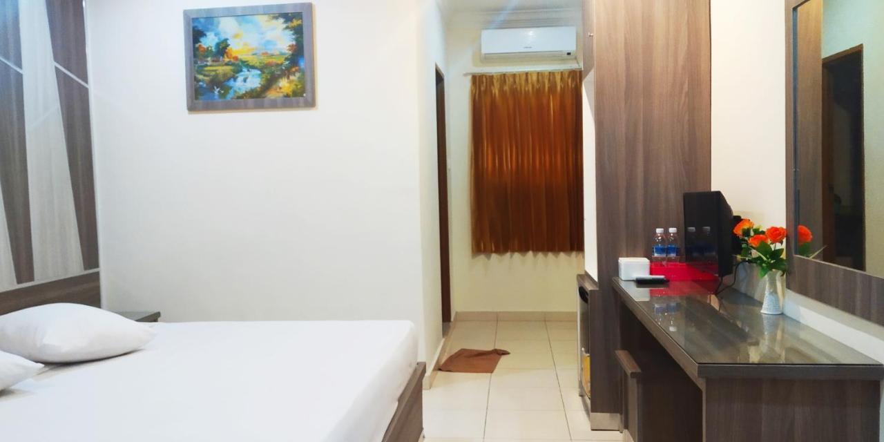 Paradise Hotel Tanjung Pinang Εξωτερικό φωτογραφία