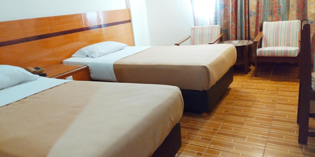 Paradise Hotel Tanjung Pinang Εξωτερικό φωτογραφία